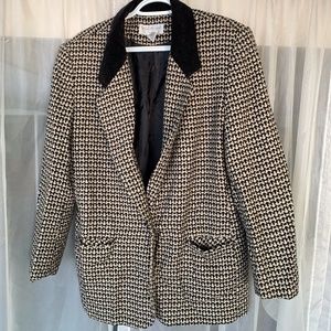 Kim Rogers Black Patterned Blazer with Pockets